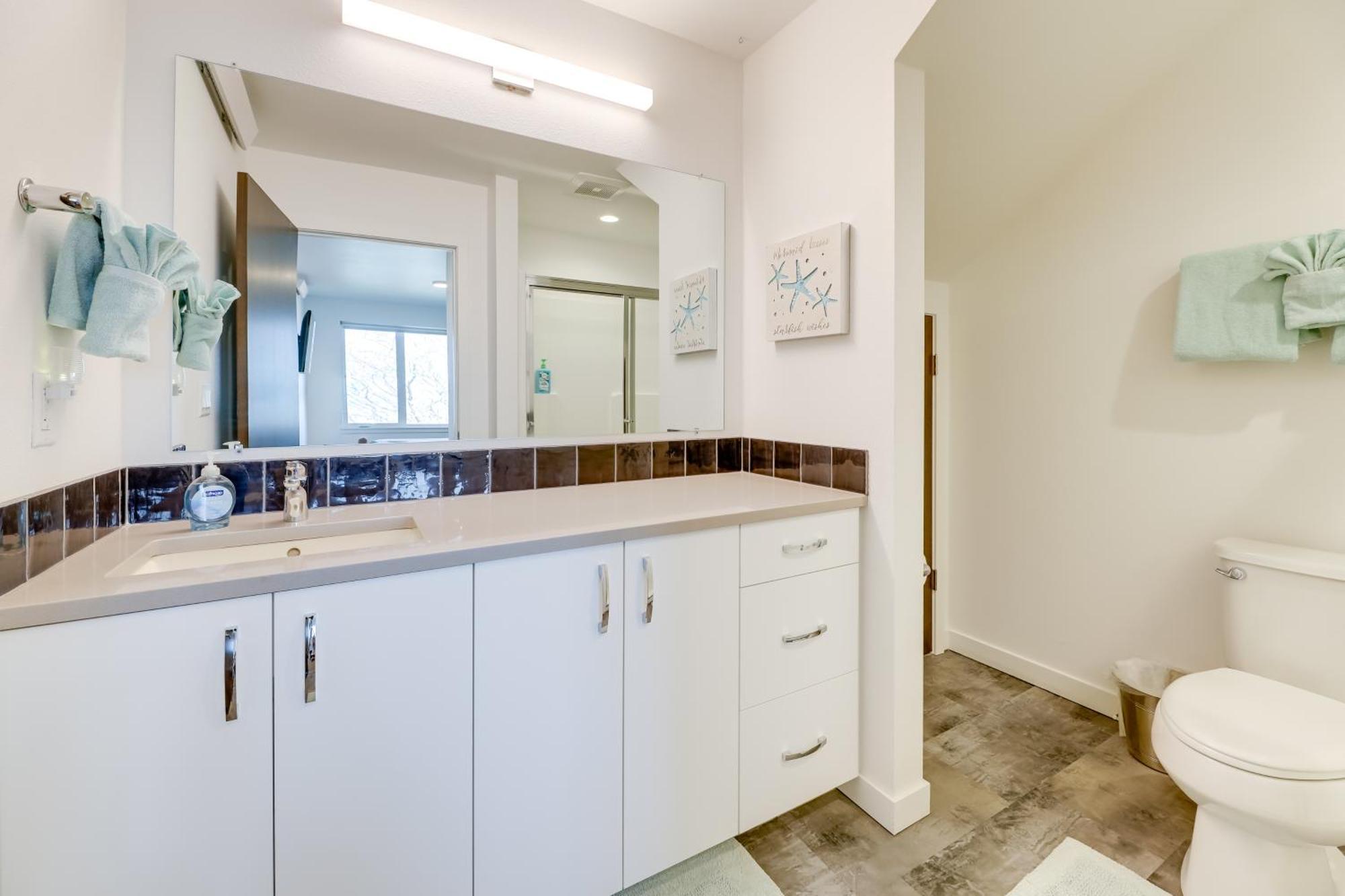 Scenic Depoe Bay Townhome With Deck Less Than 1 Mi To Parks! 외부 사진