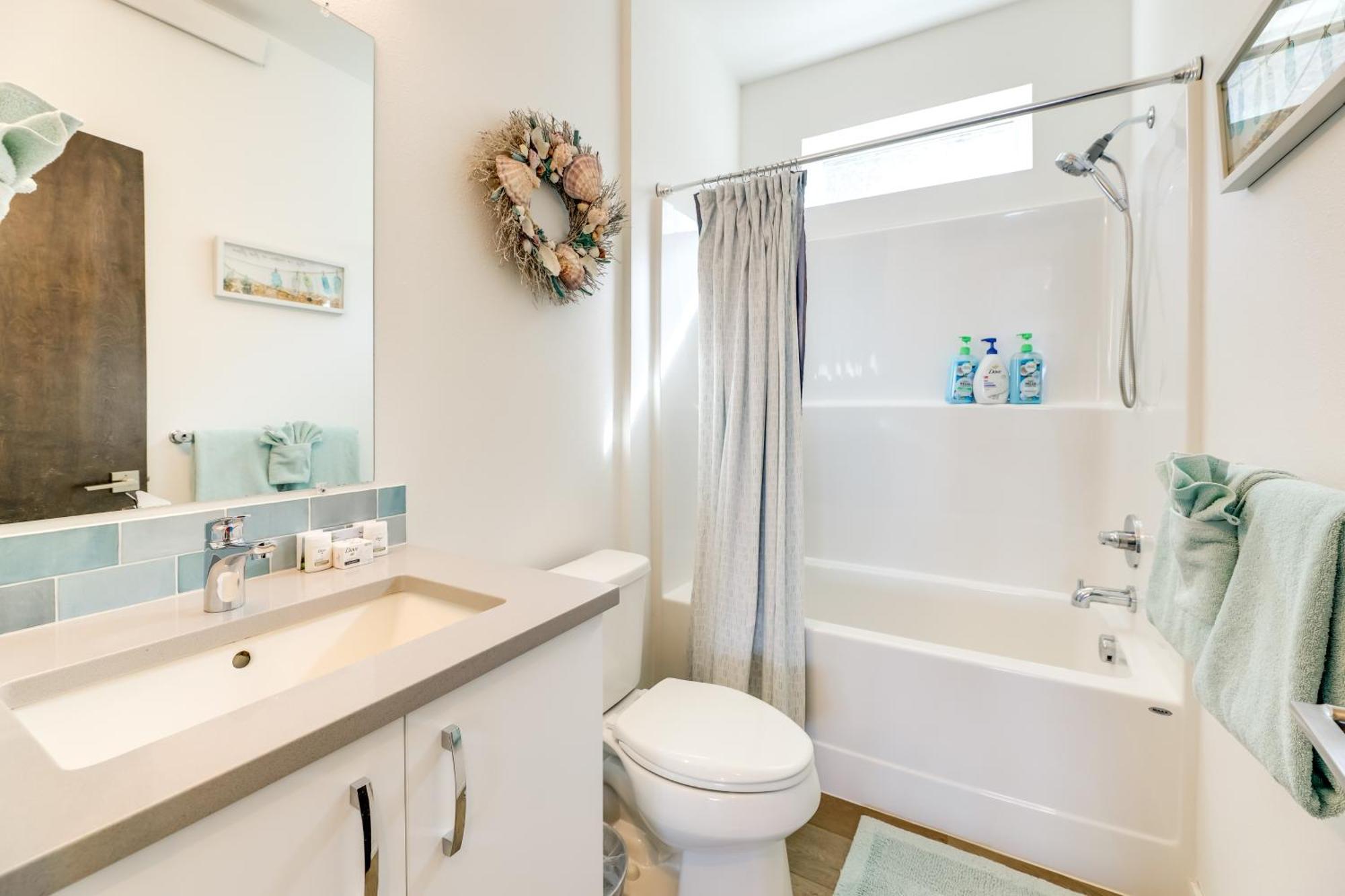 Scenic Depoe Bay Townhome With Deck Less Than 1 Mi To Parks! 외부 사진