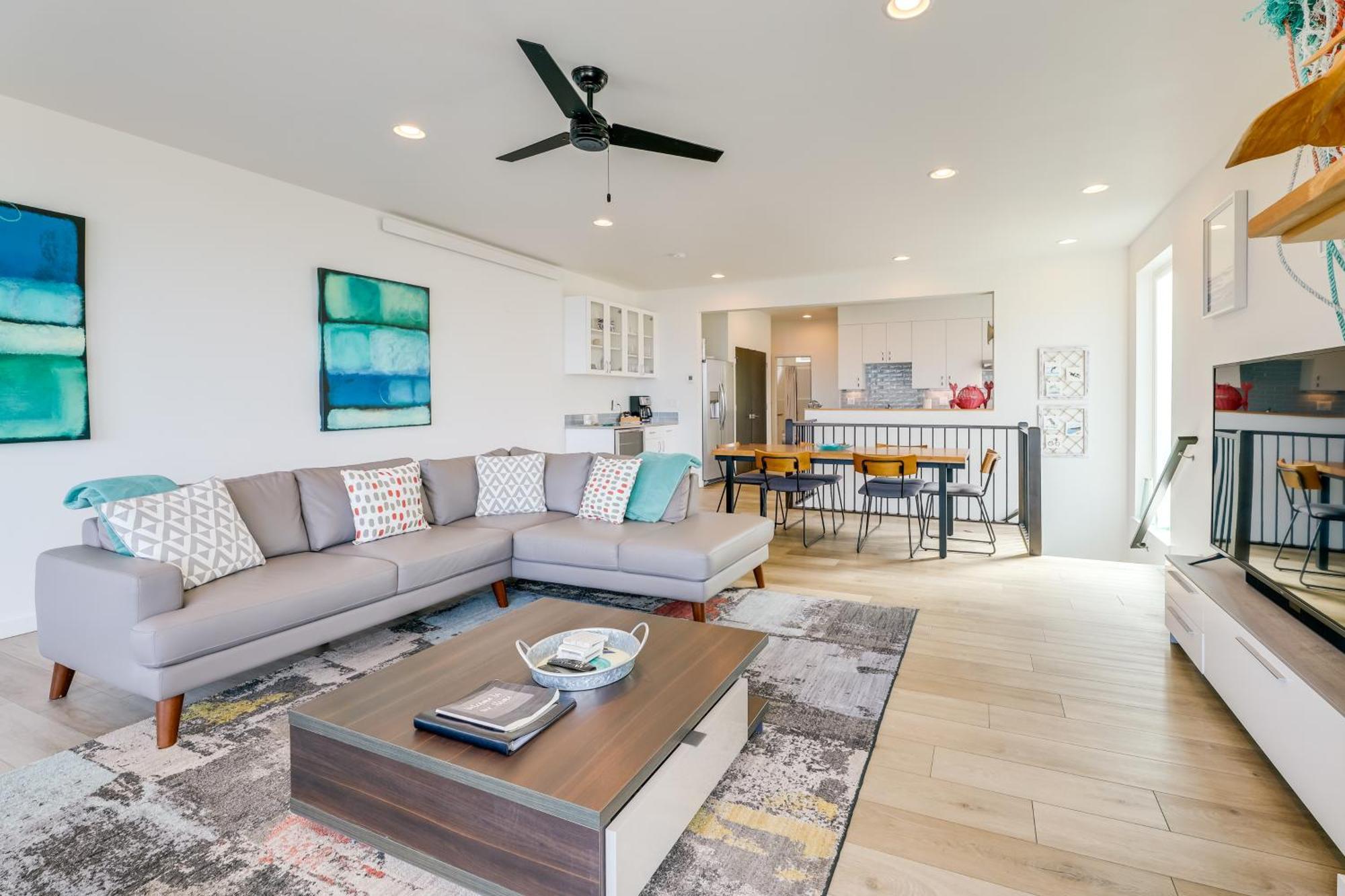 Scenic Depoe Bay Townhome With Deck Less Than 1 Mi To Parks! 외부 사진