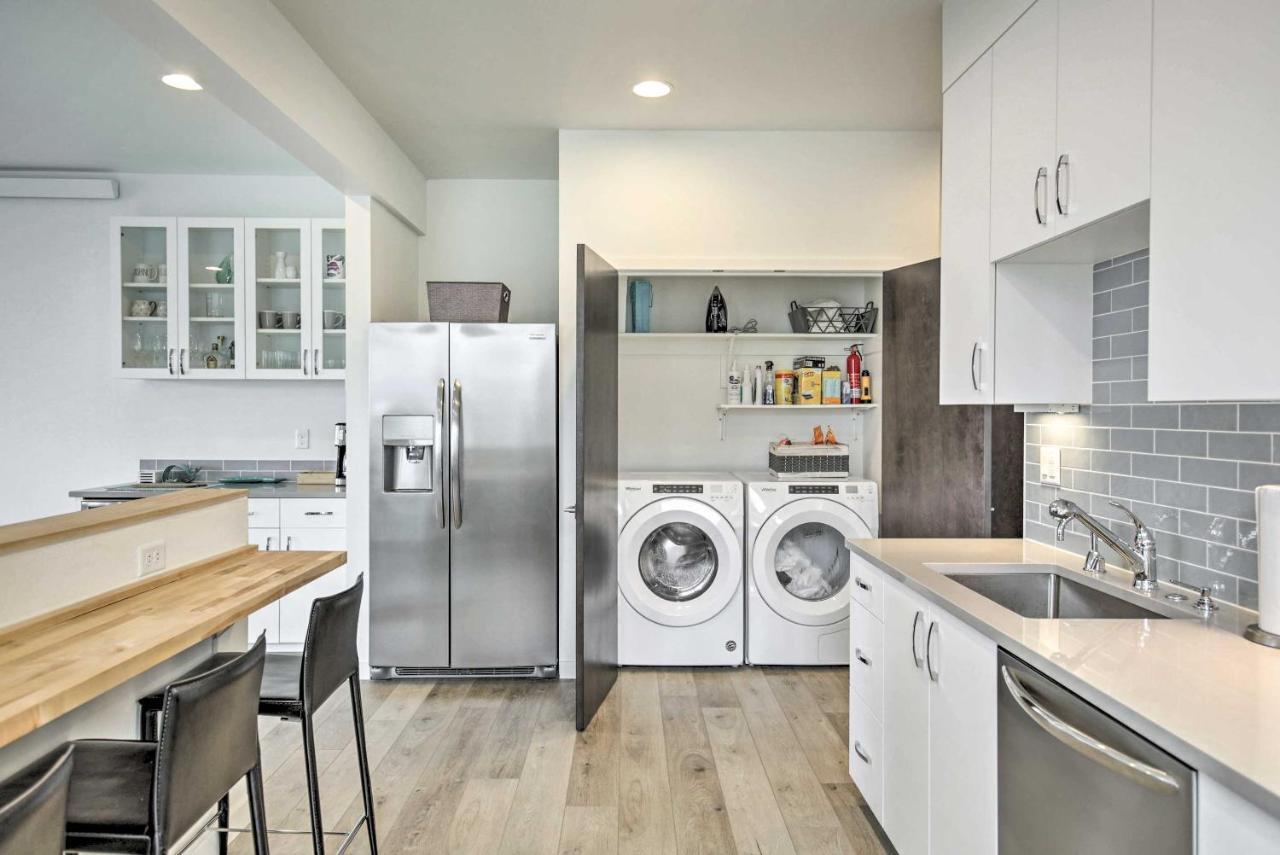 Scenic Depoe Bay Townhome With Deck Less Than 1 Mi To Parks! 외부 사진